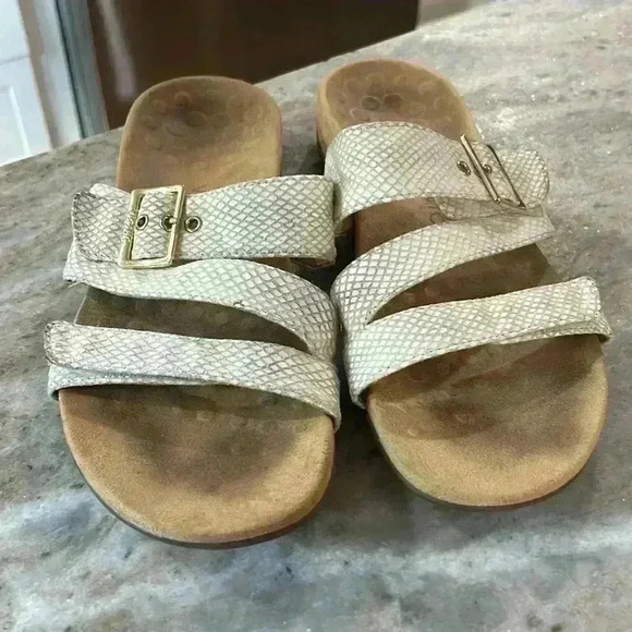 Vionic Shoes - Vionic Sandals Womens Sz 11 Skylar Buckle Three Strap Slide Flats TVW4946 White